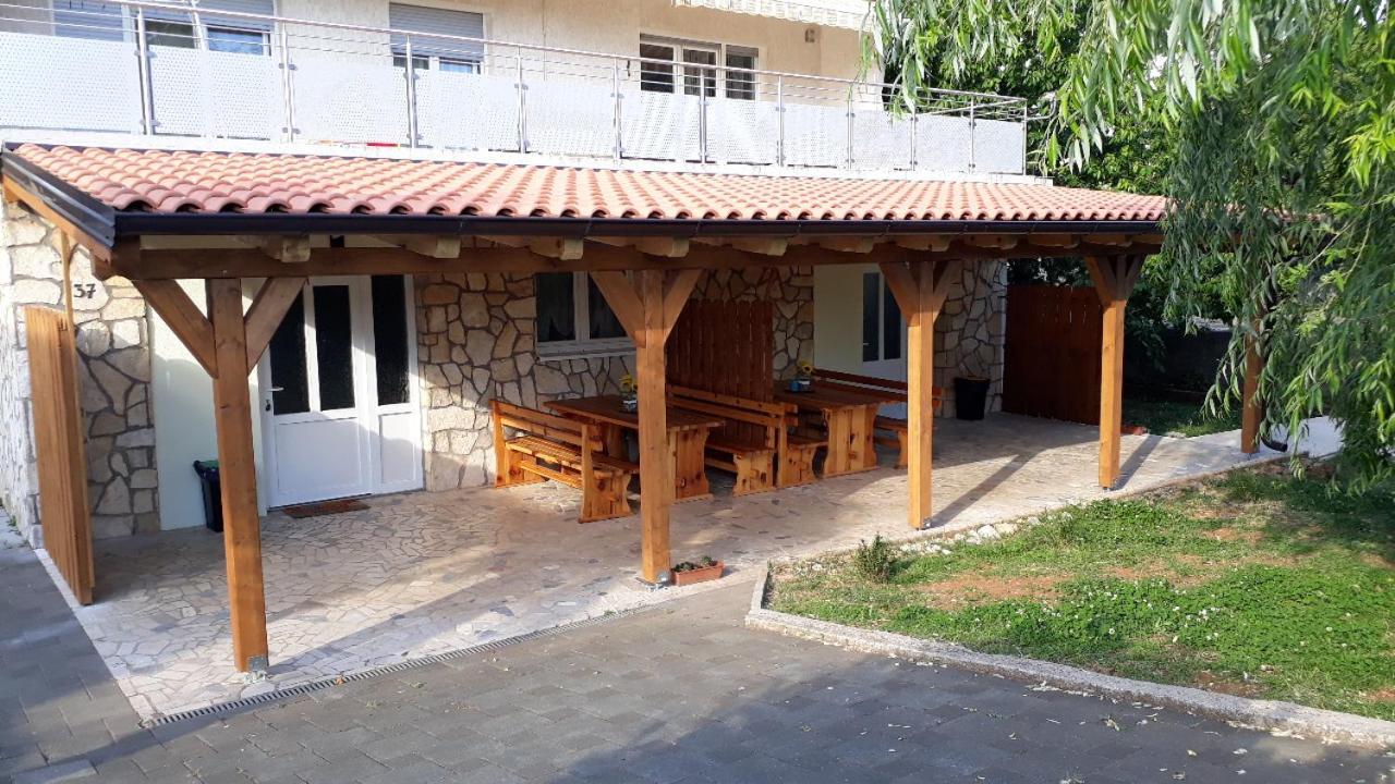 Apartments Roko كوسترينا المظهر الخارجي الصورة
