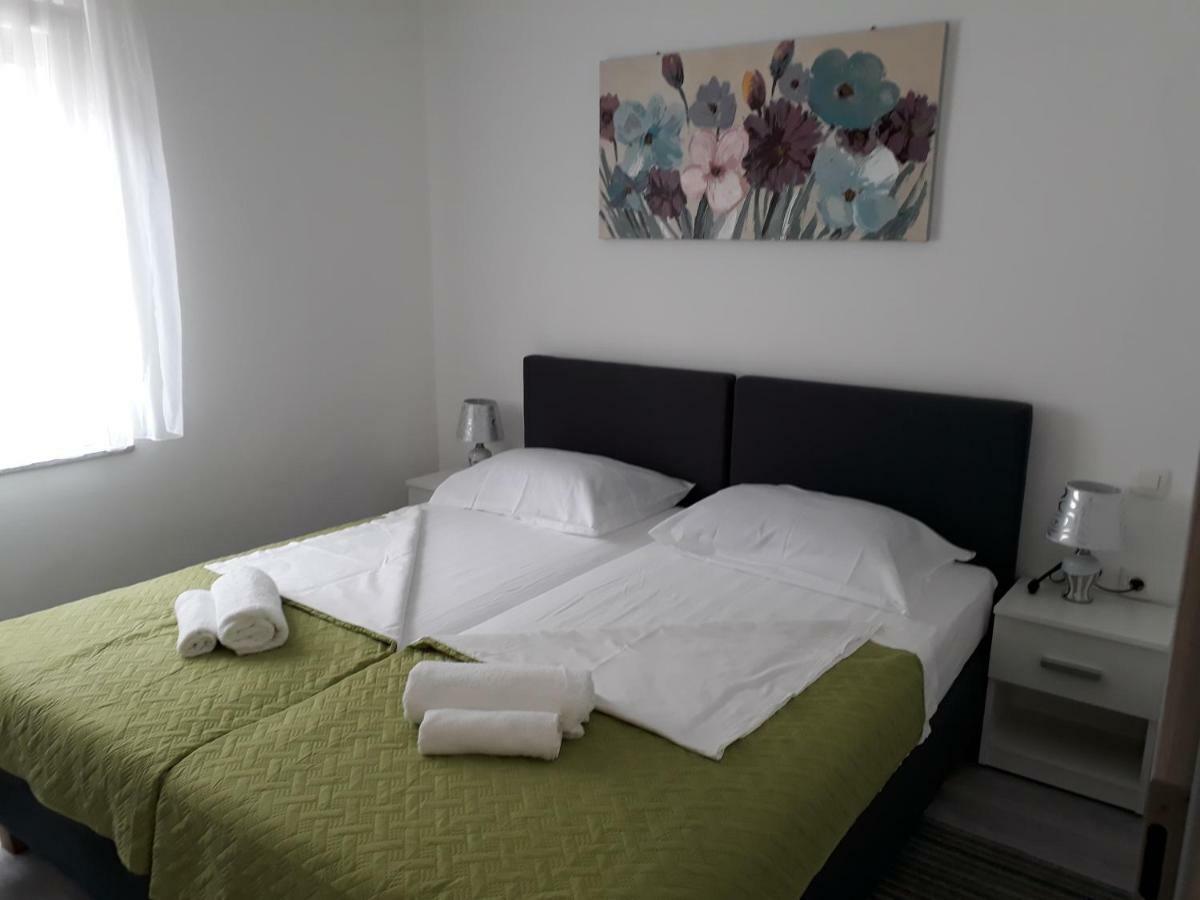 Apartments Roko كوسترينا المظهر الخارجي الصورة