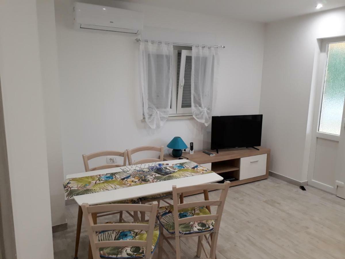 Apartments Roko كوسترينا المظهر الخارجي الصورة